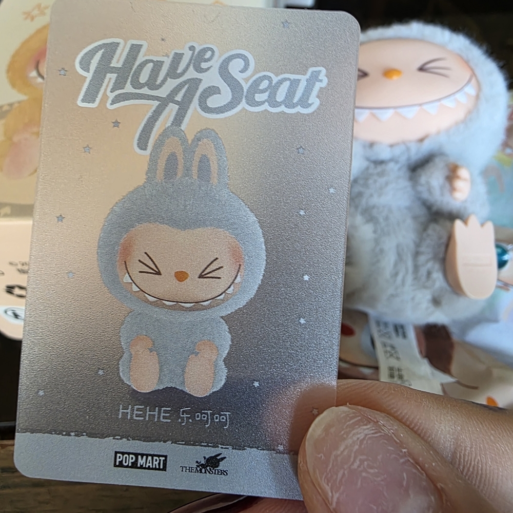 LABUBU Have A Seat HeHe - Picture 6 of 6